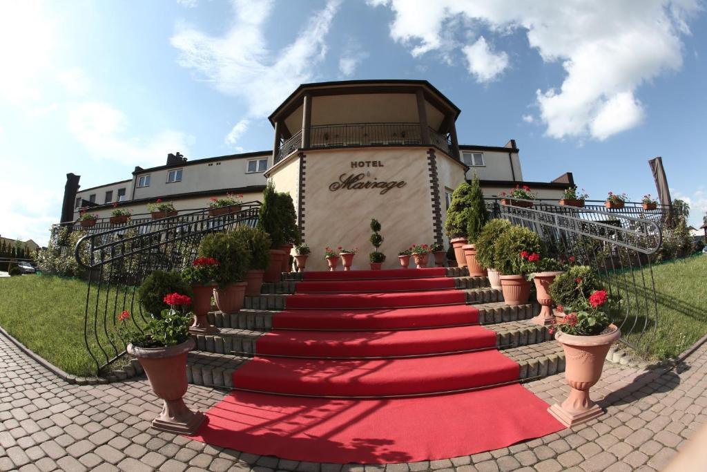 Hotel Mariage Wloszczowa ภายนอก รูปภาพ
